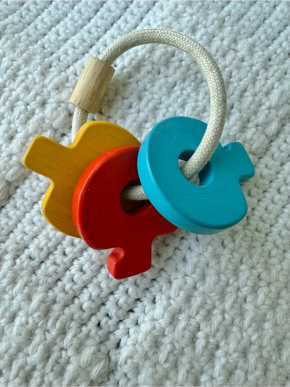 PlanToys Baby Key Rattle - Picture 6 of 9